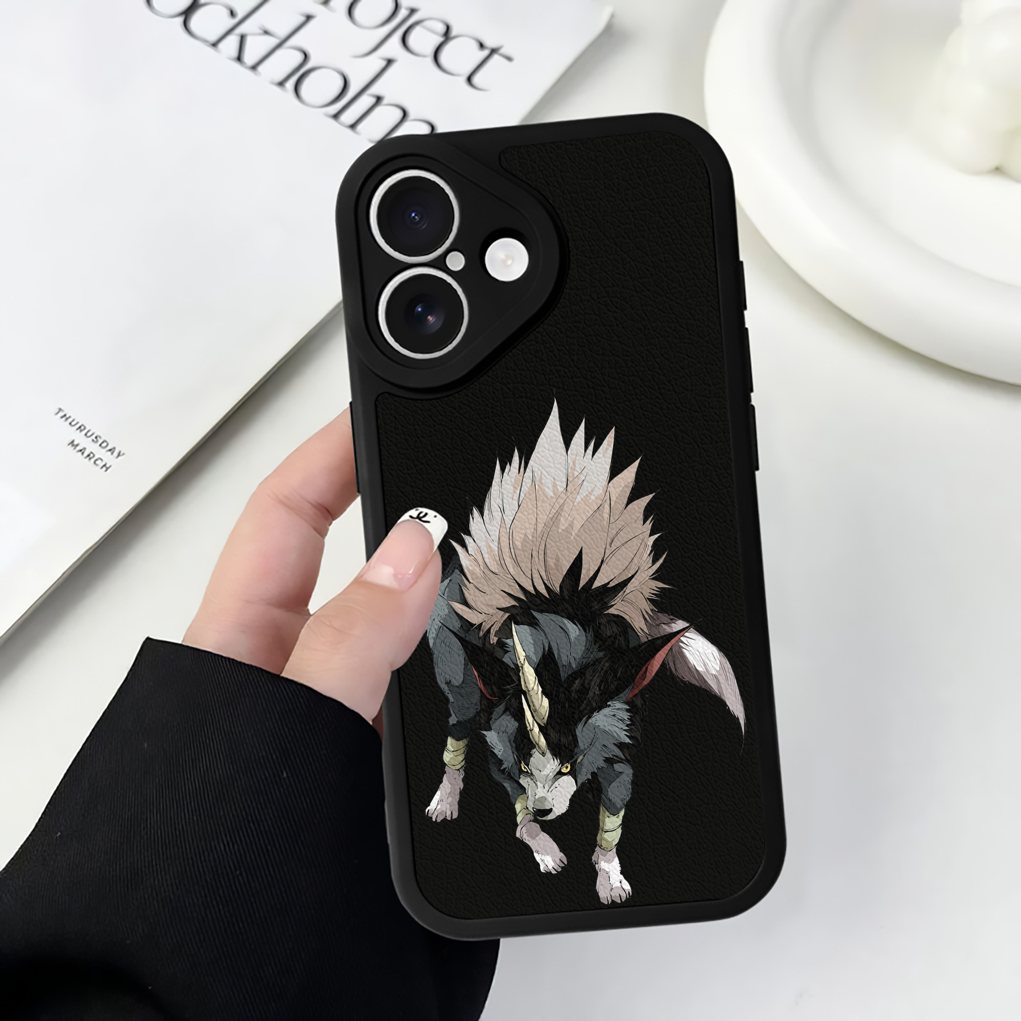 （画像用） 転スラ Regarding Reincarnated to Slime 【iPhone 16シリーズ対応】シリコンスマホケース（レザー調） 材質：シリコン